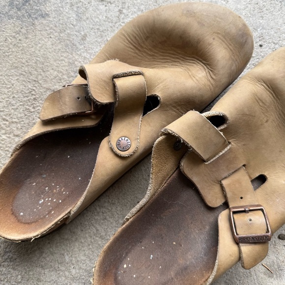 Birkenstock Tan Buckle Clogs - Picture 6 of 7